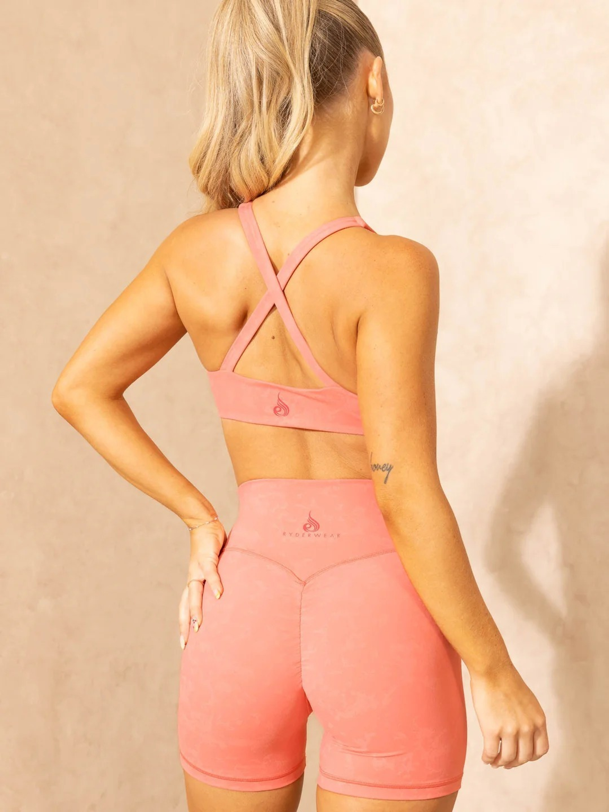 Топ RYDERWEAR NKD Stonewash Twist Bra Coral