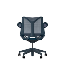 Кресло Herman Miller Cosm, низкая спинка, цвет Nightfall, подлокотники «лепестки» (Leaf)