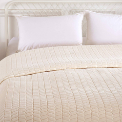 Плед 220x240 Sofi De MarkO Орфей молочный