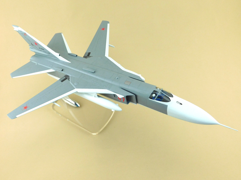 Модель самолета Су-24М (М1:48 ВКС России, RF-95091, 47)
