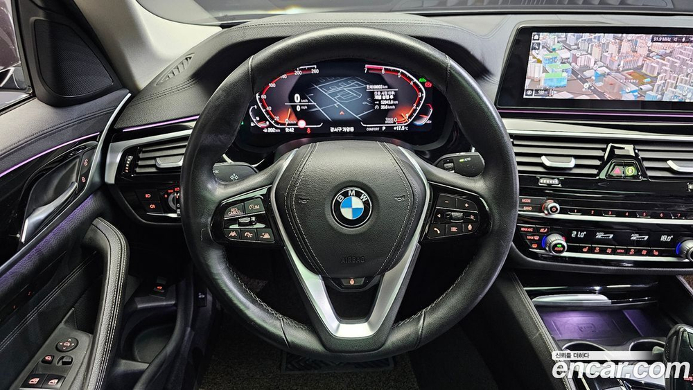 BMW 5 Series (G30) 520i Luxury (04.2020)