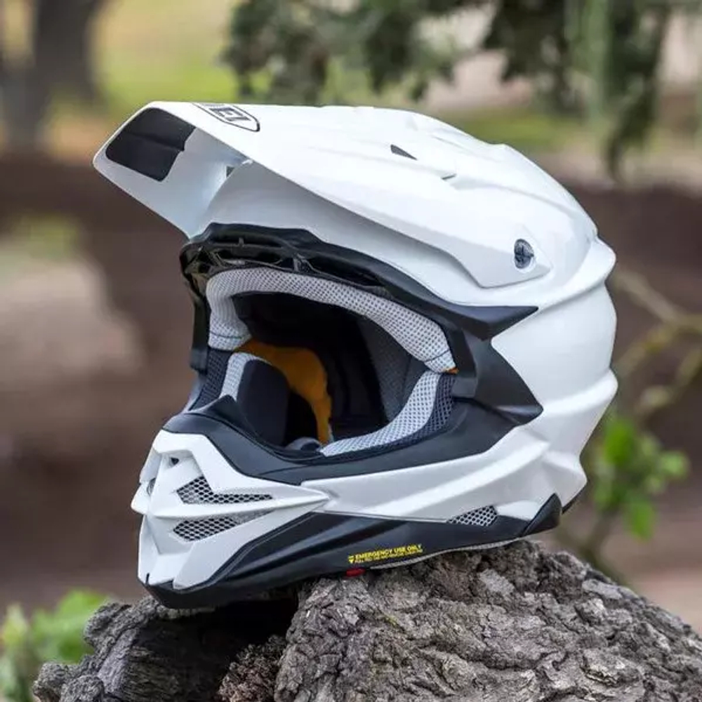 SHOEI VFX-WR White