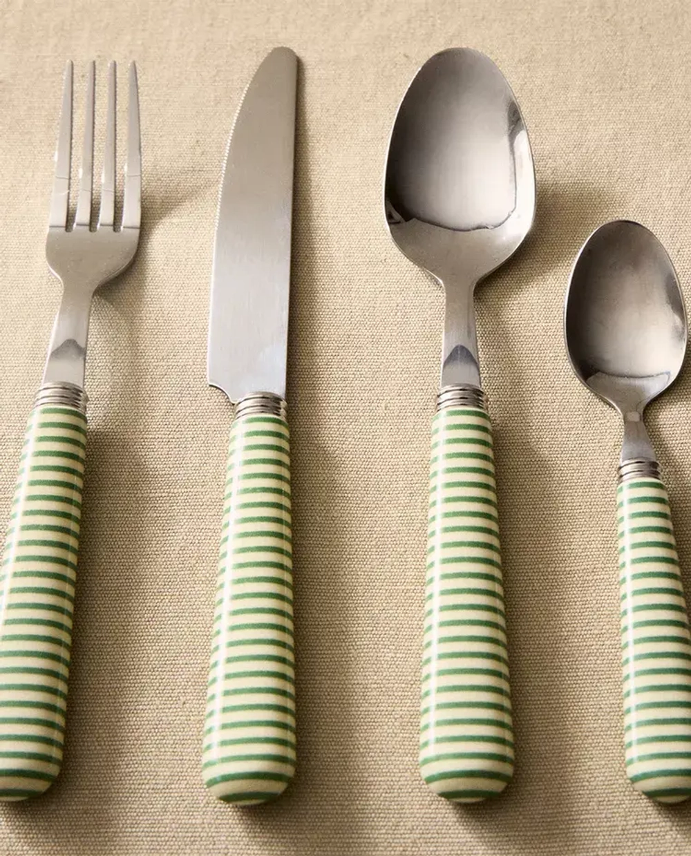 ZARA HOME НАБОР СТОЛОВЫХ ПРИБОРОВ ИЗ 4 ПРЕДМЕТОВ С РУЧКОЙ В ПОЛОСКУ, ЗЕЛЕНЫЙ
