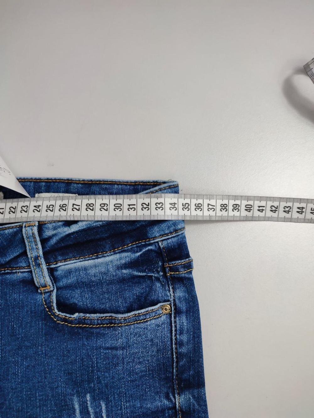 Джинсы Reserved узкие 40 размер