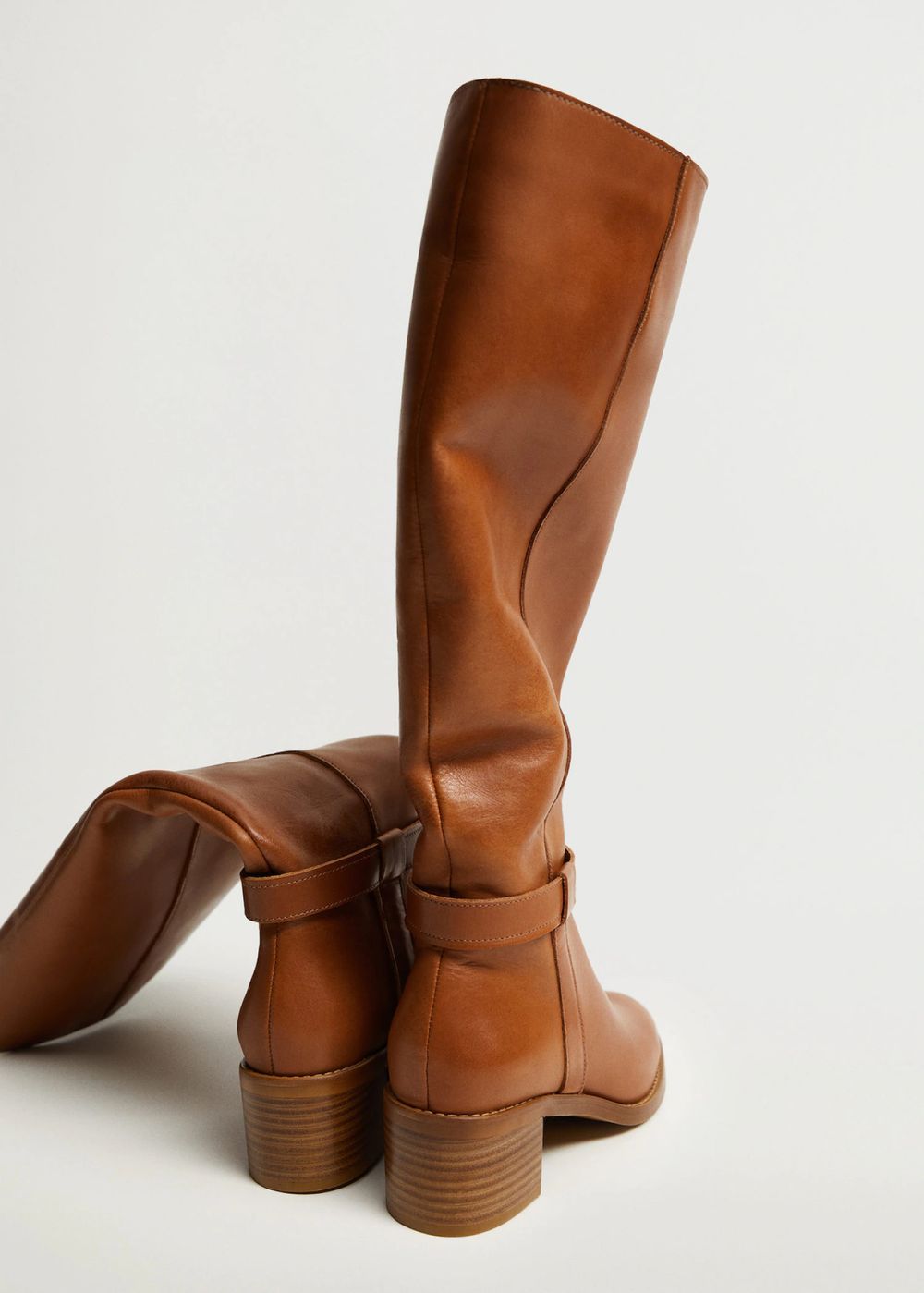 Кожаные сапоги