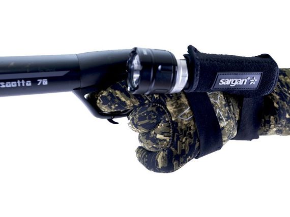 Держатель подводного фонаря Sargan Спрут 2.0 на запястье и ладонь