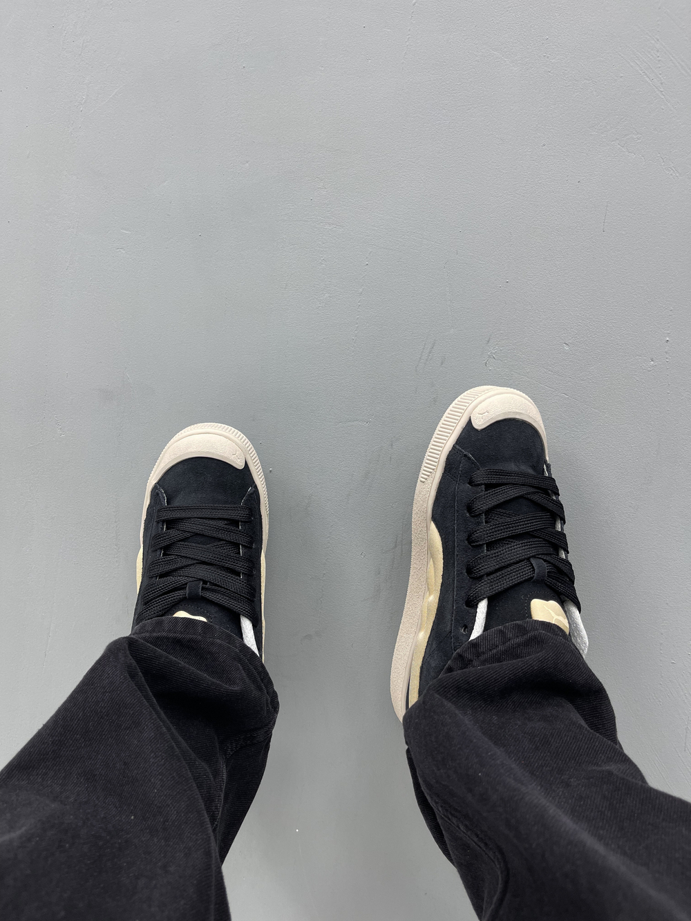 Кроссовки Puma SuedeXL #3960 (чёрн.-беж.)