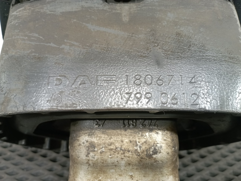 Подушка двигателя задняя 2018г.