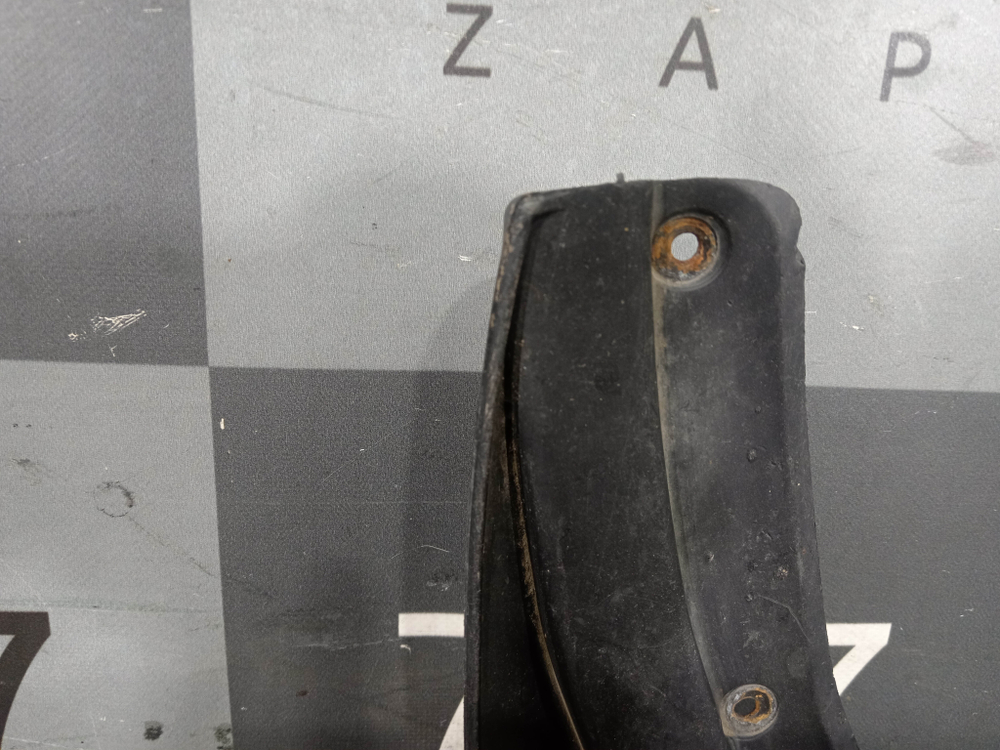 Брызговик задний левый Volkswagen Tiguan 2 16-нв Б/У Оригинал 5NA075101