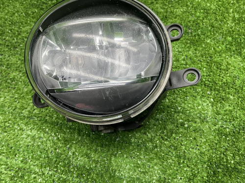 ПТФ левая Toyota Camry XV50 XV70 (2017-2021) LED