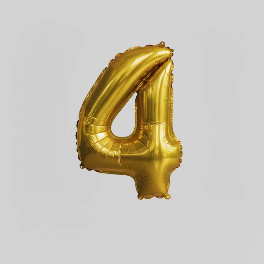 Шар цифра 4 золотого цвета
