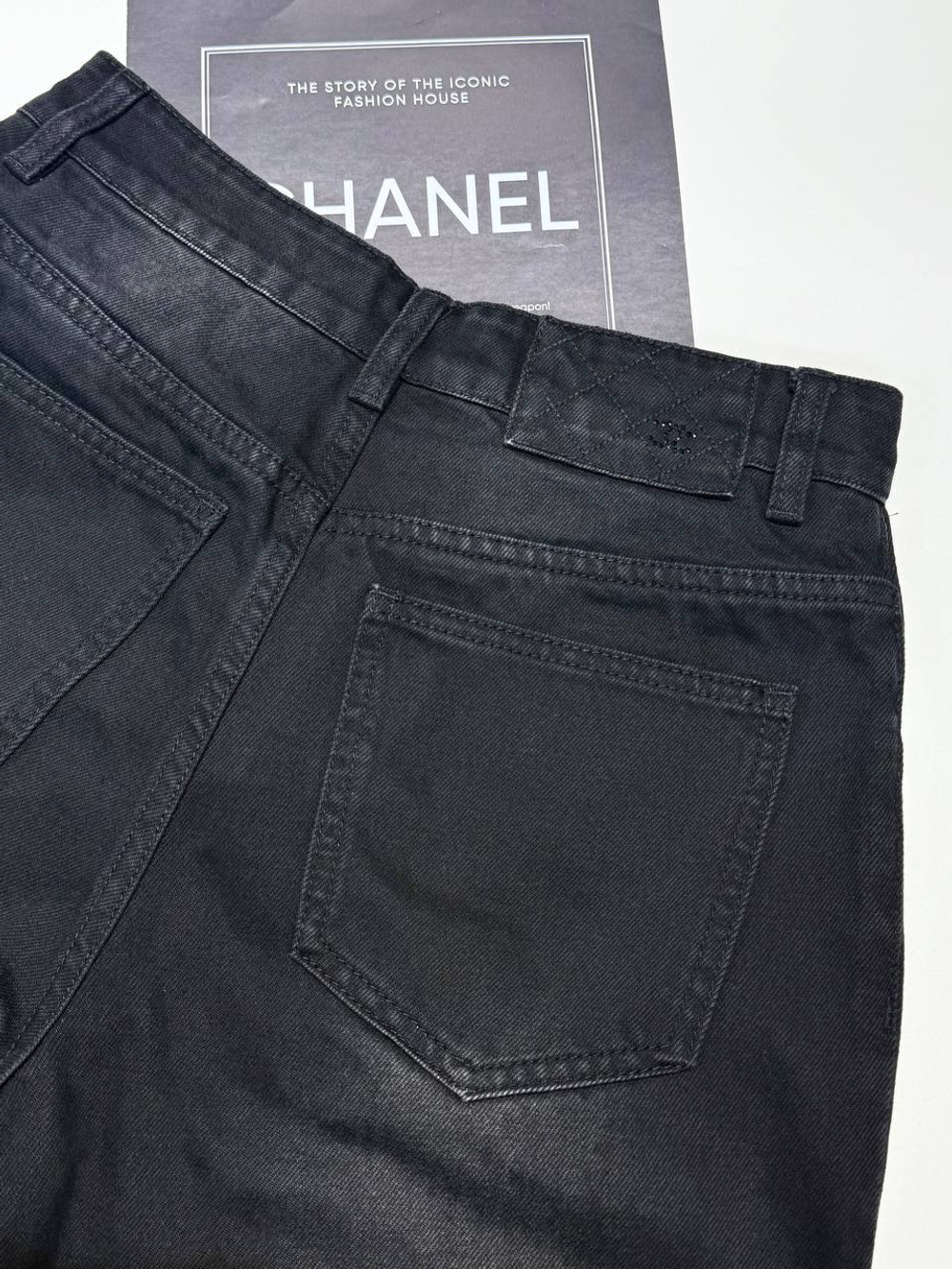 Джинсы CHANEL