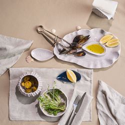 Блюдо сервировочное Clams серого цвета из коллекции Sea treasures