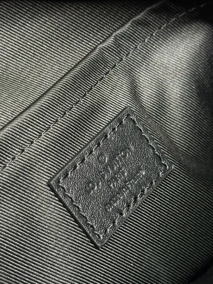 Мужской мессенджер Louis Vuitton Fastline из яловой кожи, черный