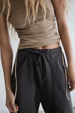 ZARA БРЮКИ-ДЖОГГЕРЫ С КАРМАНАМИ, СВИНЦОВЫЙ