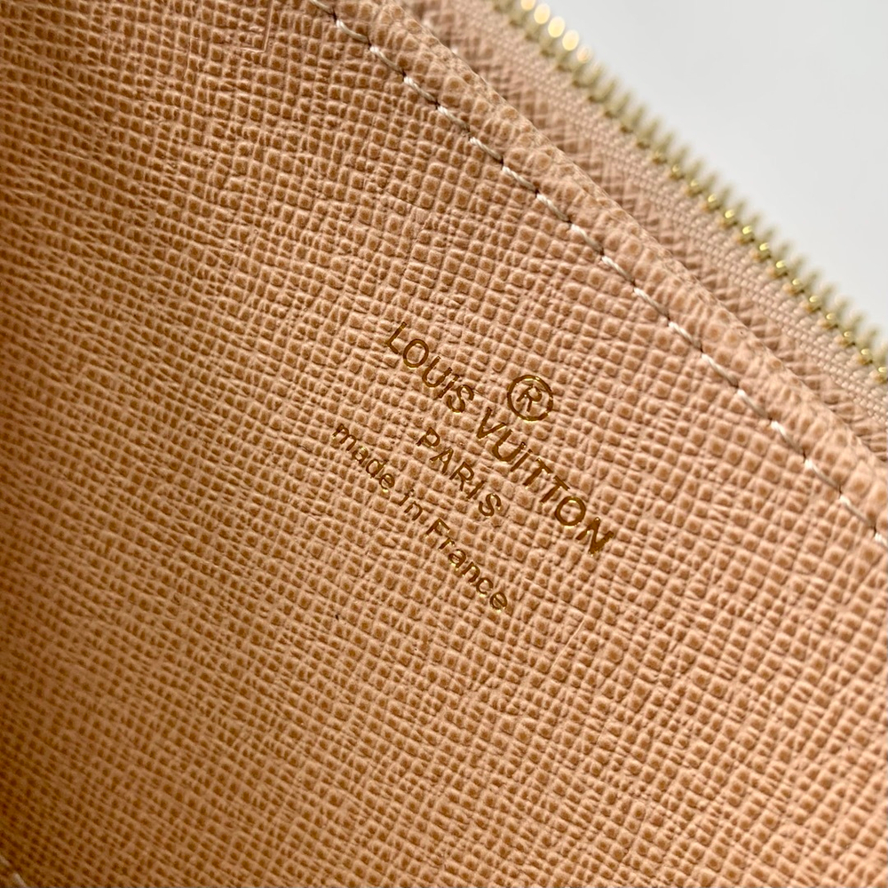 Louis Vuitton Zippy Wallet