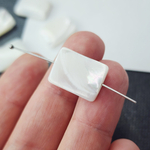 Перламутр натуральный, бусина прямоугольник, р-р 18×13мм, штучно