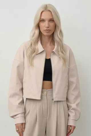 Куртка с воротом укороченная жемчужного цвета