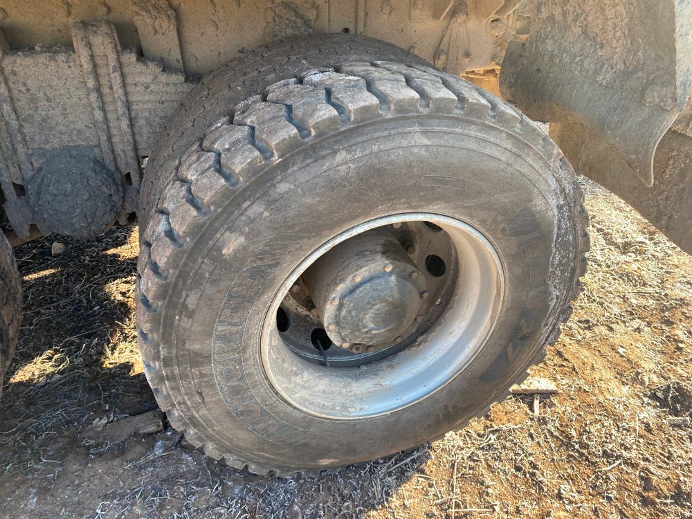 Shacman (Shaanxi) SX* 6x6 Самосвал SX32586T385 (Дизельный, 11,6 л, 369 л.с., МТ)