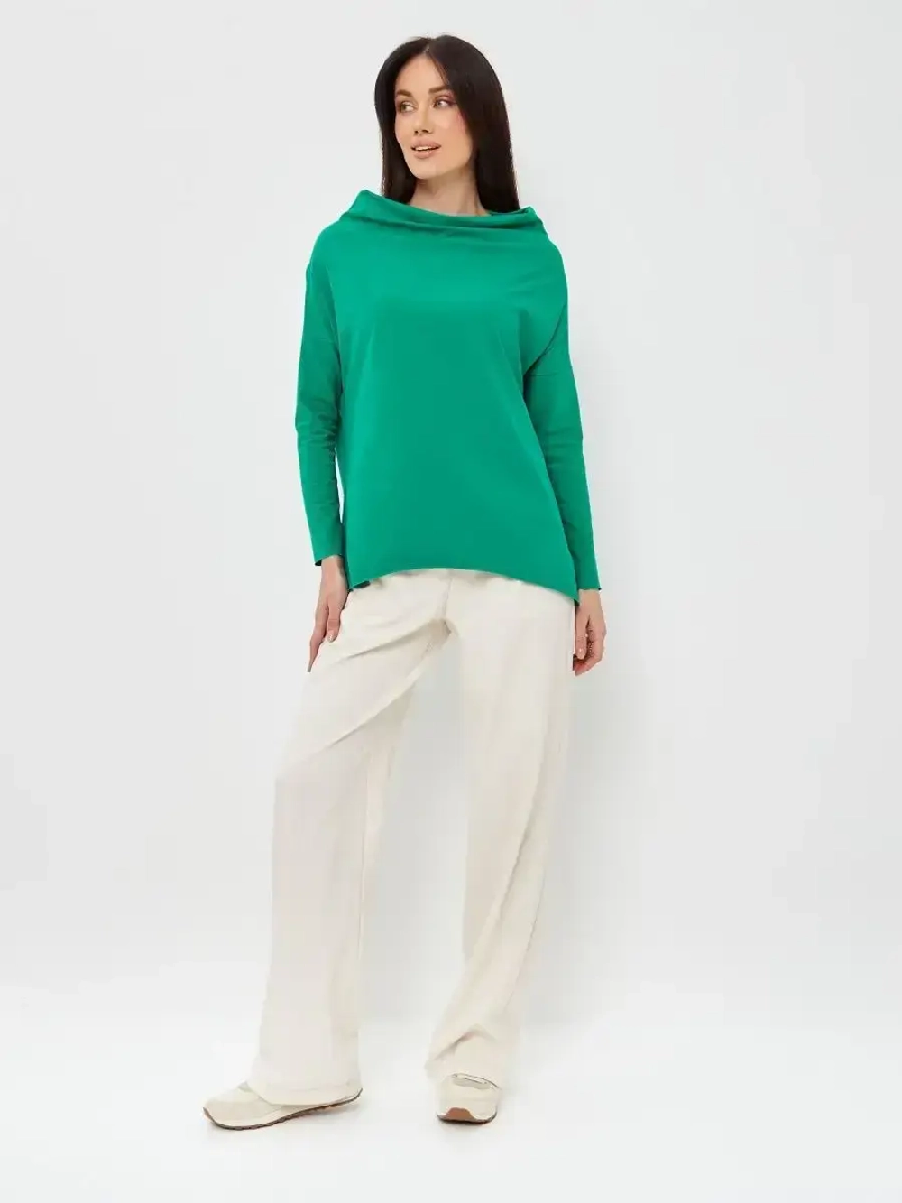 Лонгслив оверсайз с вырезом лодочка