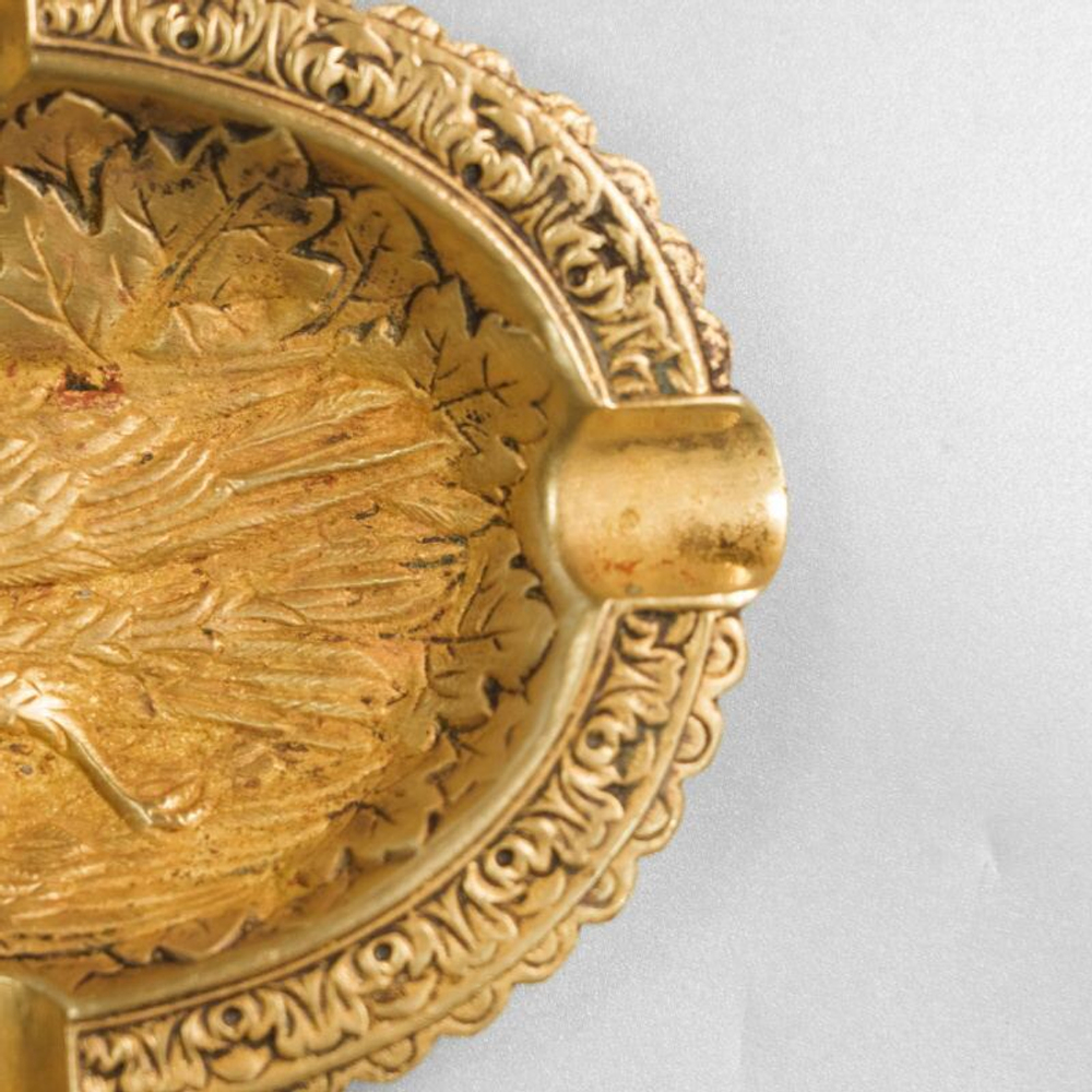 Винтажная латунная пепельница овальной формы