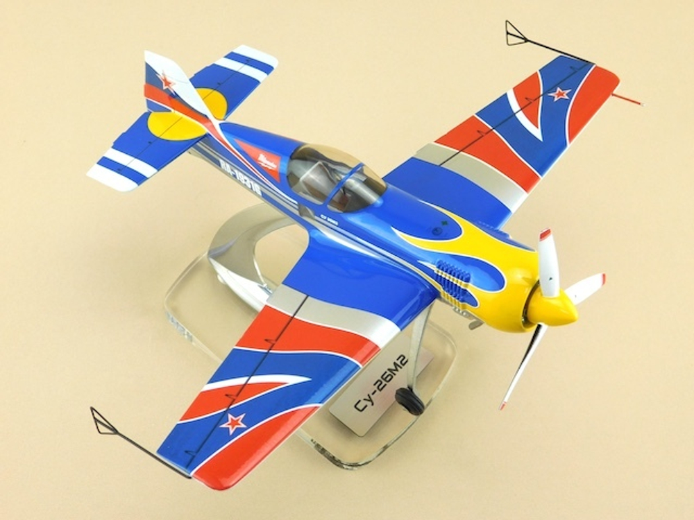 Модель самолета Су-26М2 (М1:30)