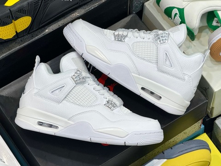 Air Jordan 4 Retro Pure Money