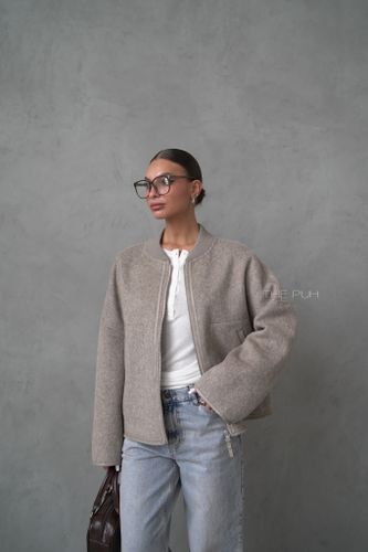 Шерстяной бомбер цвета капучино на молнии