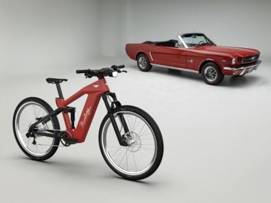 Ford представила электровелосипеды Bronco и Mustang
