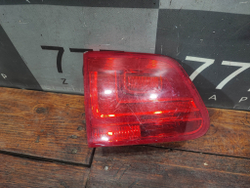 Фонарь задний левый внутренний Volkswagen Tiguan 1 11-18 Б/У Оригинал 5N0945093G
