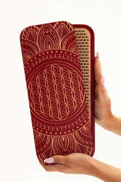 Доска садху Ом на мандале медные гвозди