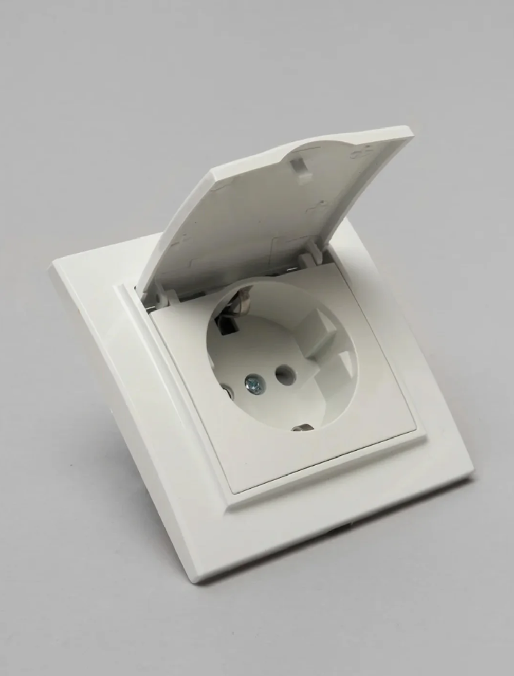 Розетка 1-местная с с/з крышкой, 220В,16А с защитной шторкой STEKKER PST16-9012-02, слоновая кость