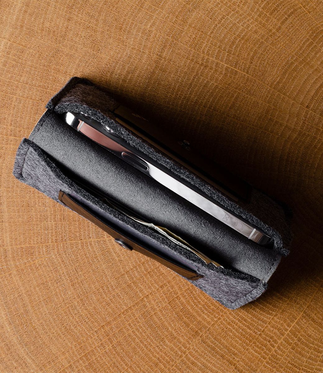 Hard Graft Phone Fold Wallet Classic — чехол для телефона