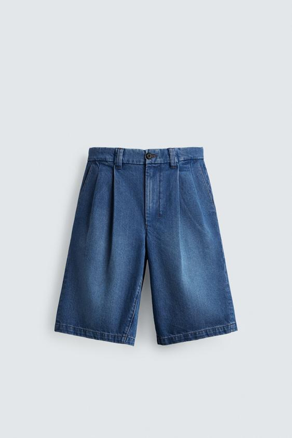 ZARA ДЖИНСОВЫЕ ШОРТЫ RELAXED FIT С ЗАЩИПАМИ, СИНИЙ