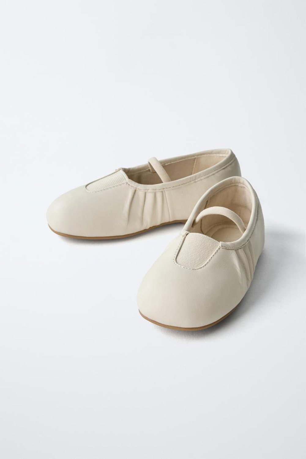 ZARA КОЖАНЫЕ БАЛЕТКИ, БЕЛЫЙ