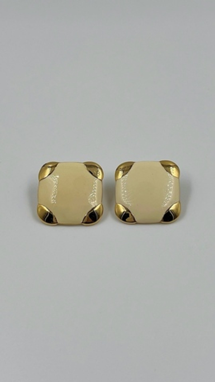 Серьги с кремовой эмалью Monet