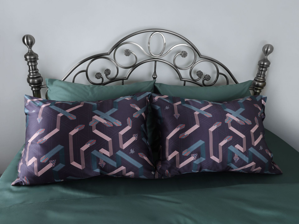 Наволочка 50x70 Mollen Чернильница ежевично-черная хлопковая