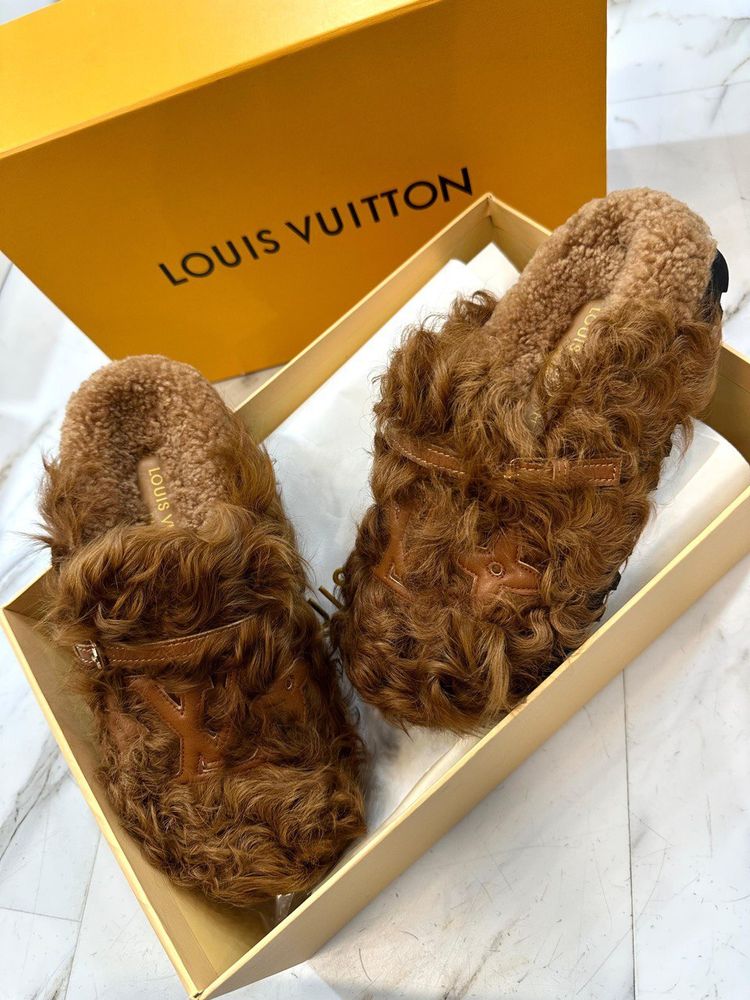 Тапочки Louis Vuitton