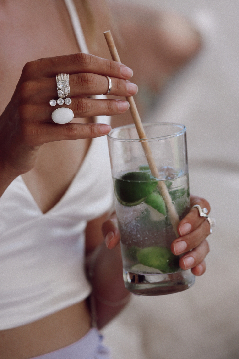 Кольцо «Мозаик» с овальным белым топазом и сердечком белый циркон