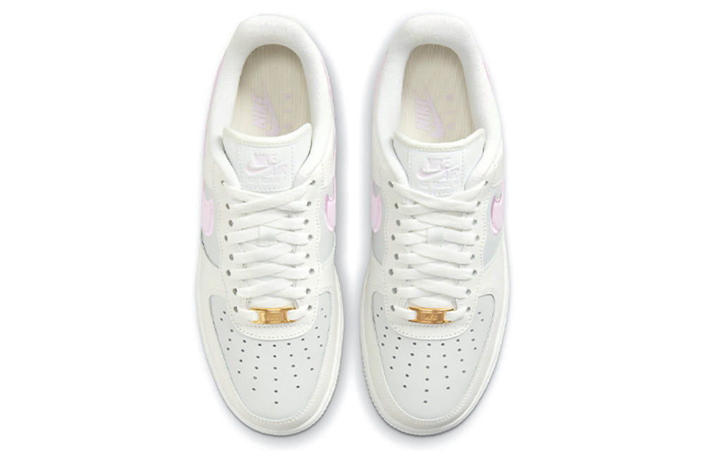 Кроссовки Nike Air Force 1 Low "Chenille Swoosh" (Женская размерная сетка)
