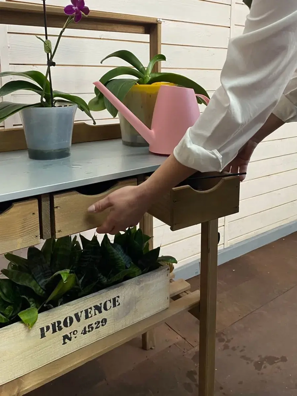 Стол садовый для рассады и растений