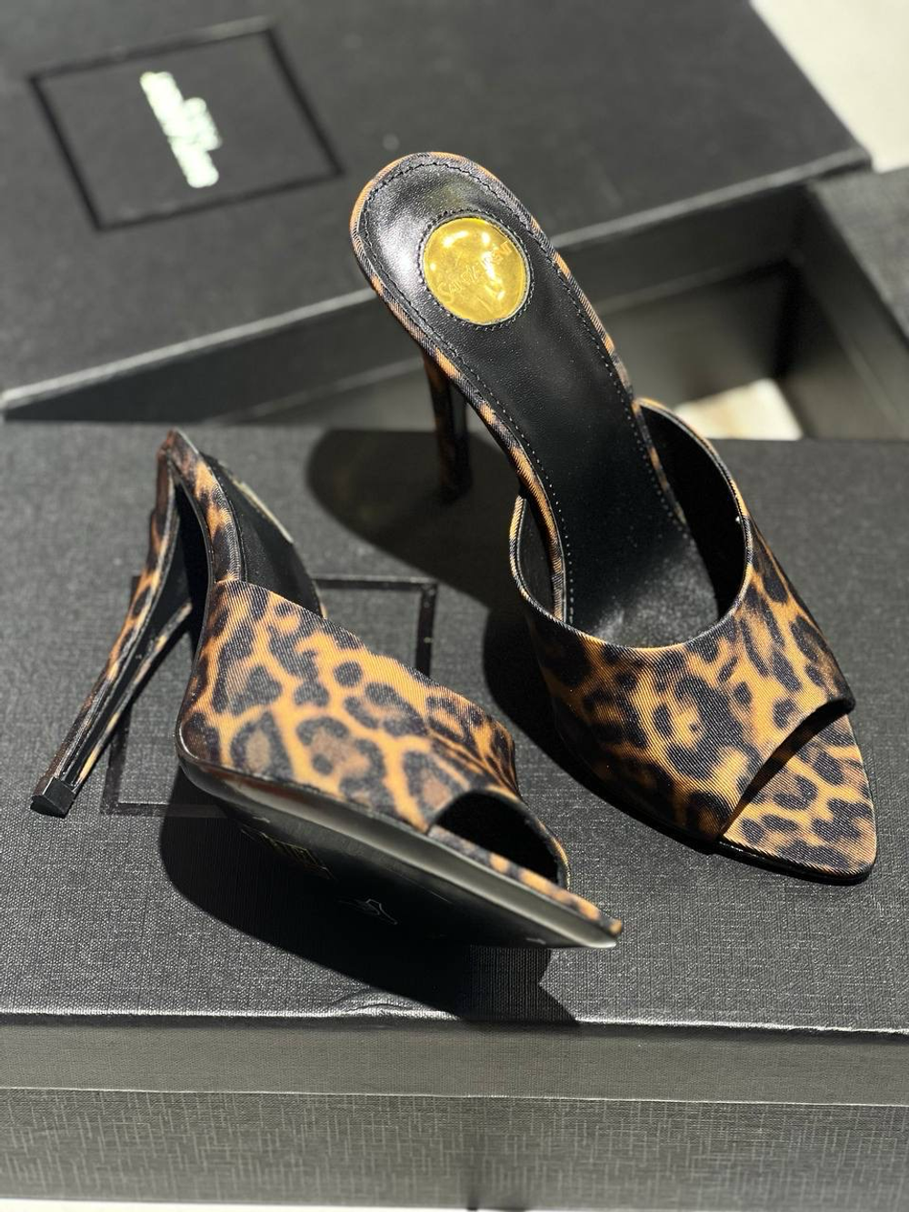 Босоножки Saint Laurent