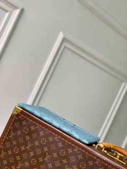 Louis Vuitton Pochette To-Go