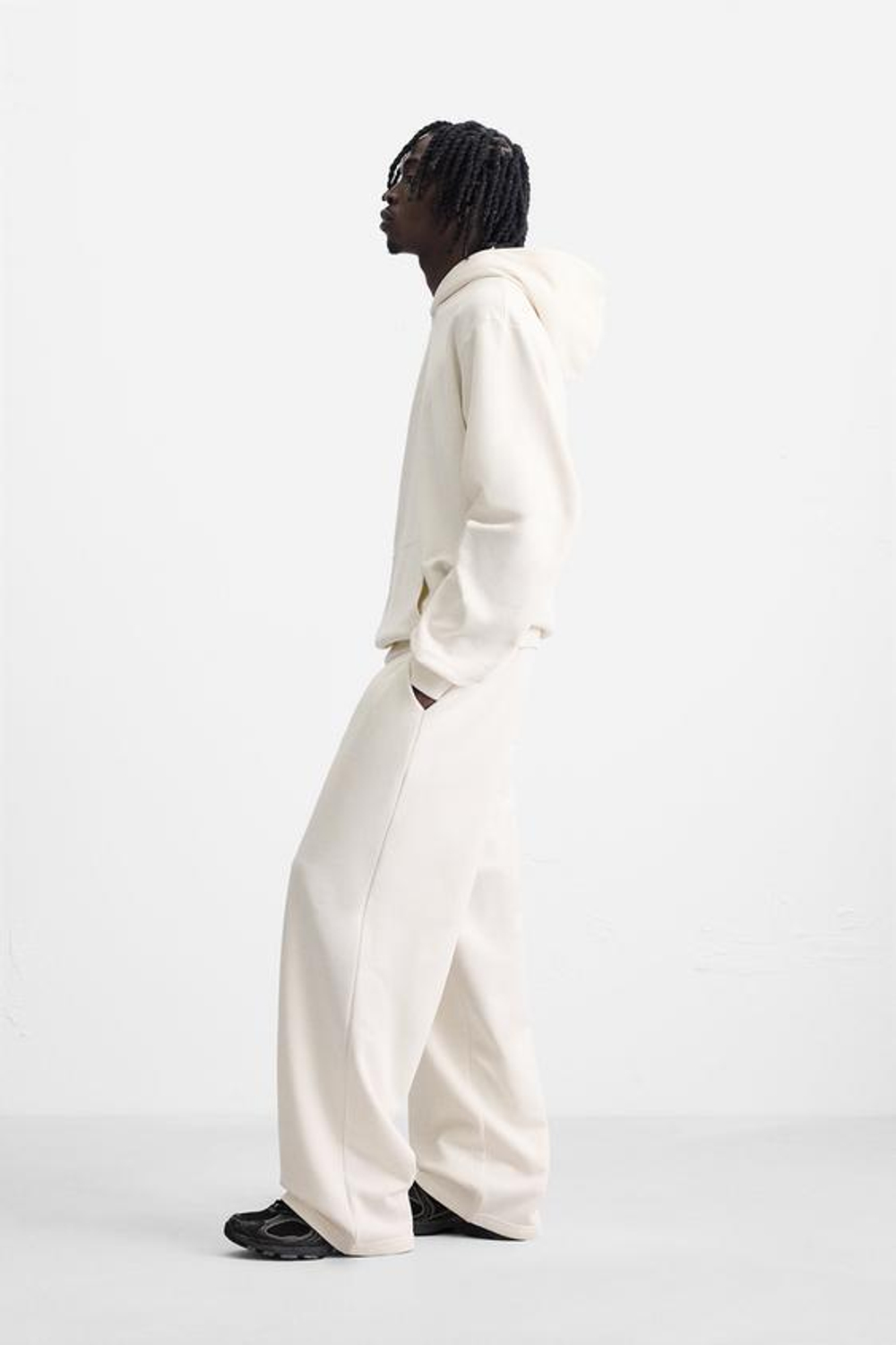 ZARA ДЖОГГЕРЫ WIDE-FIT, ЖЕЛТОВАТО-БЕЛЫЙ