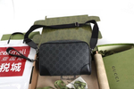 Мессенджер-Сумка через плечо Gucci Small Emblem