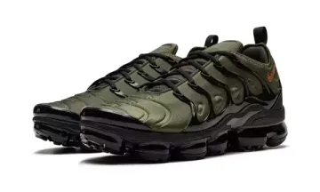 Nike vapormax military green top