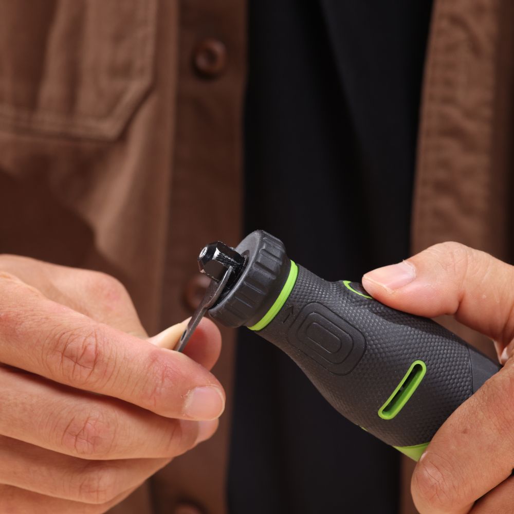 Гравер аккумуляторный Grenworks G24RT Арт.3200807, 24V, бесщеточный, с принадлежностями 52 шт., без АКБ и ЗУ