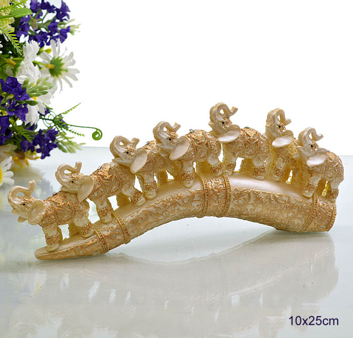 Статуэтка Слоны на бивне узор золотистый стразы цвет бежевый 25 см