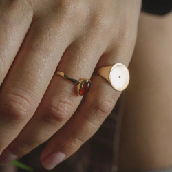 печатка «луна» с бриллиантом