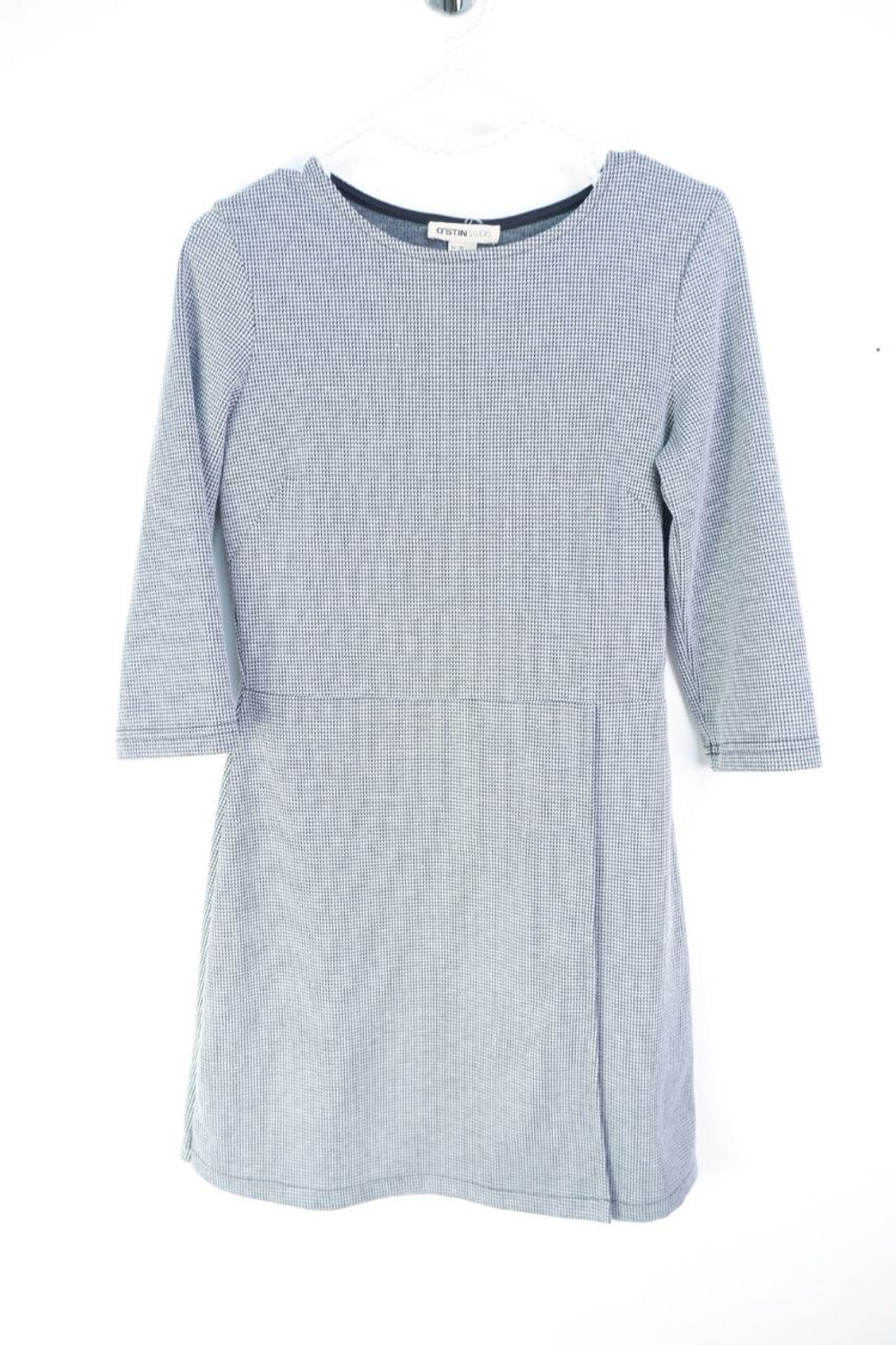 Платье OSTIN повседневное, в модной расцветке 42 размер